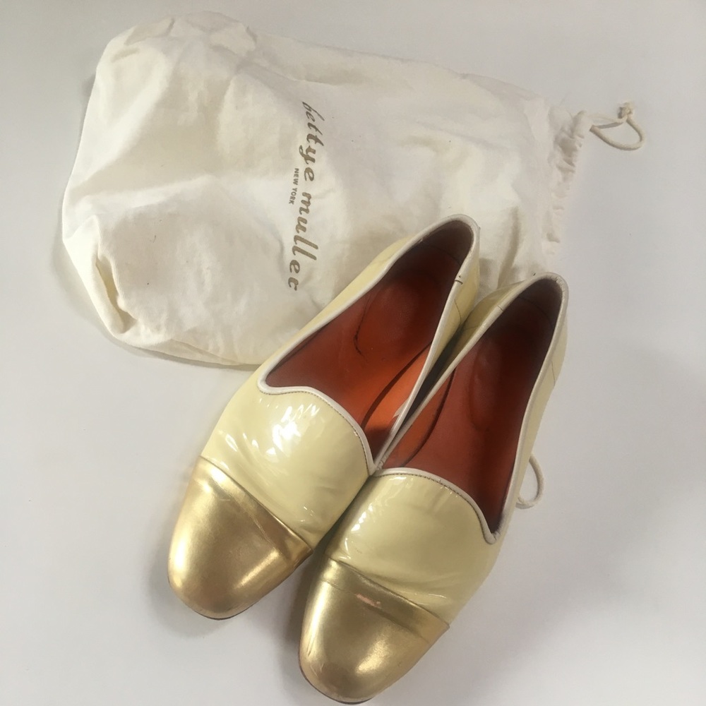 Bettye Mueller gold toe patent leather loafers